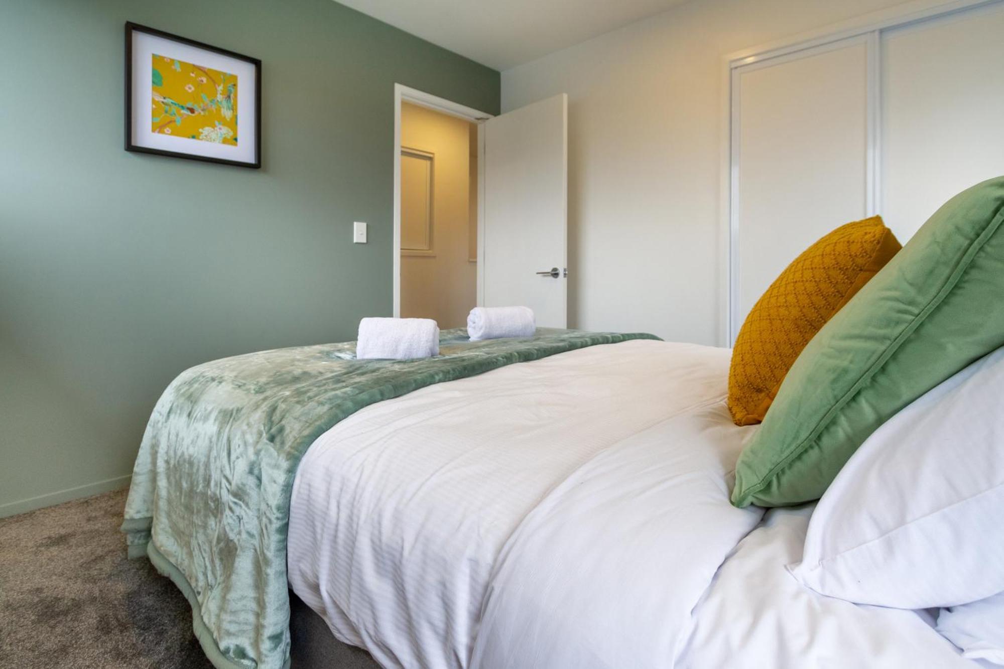 Serene Living 2 Bed With Carpark Christchurch Exterior foto
